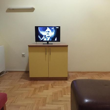 Hostel Teresianum Aleksinac Bagian luar foto