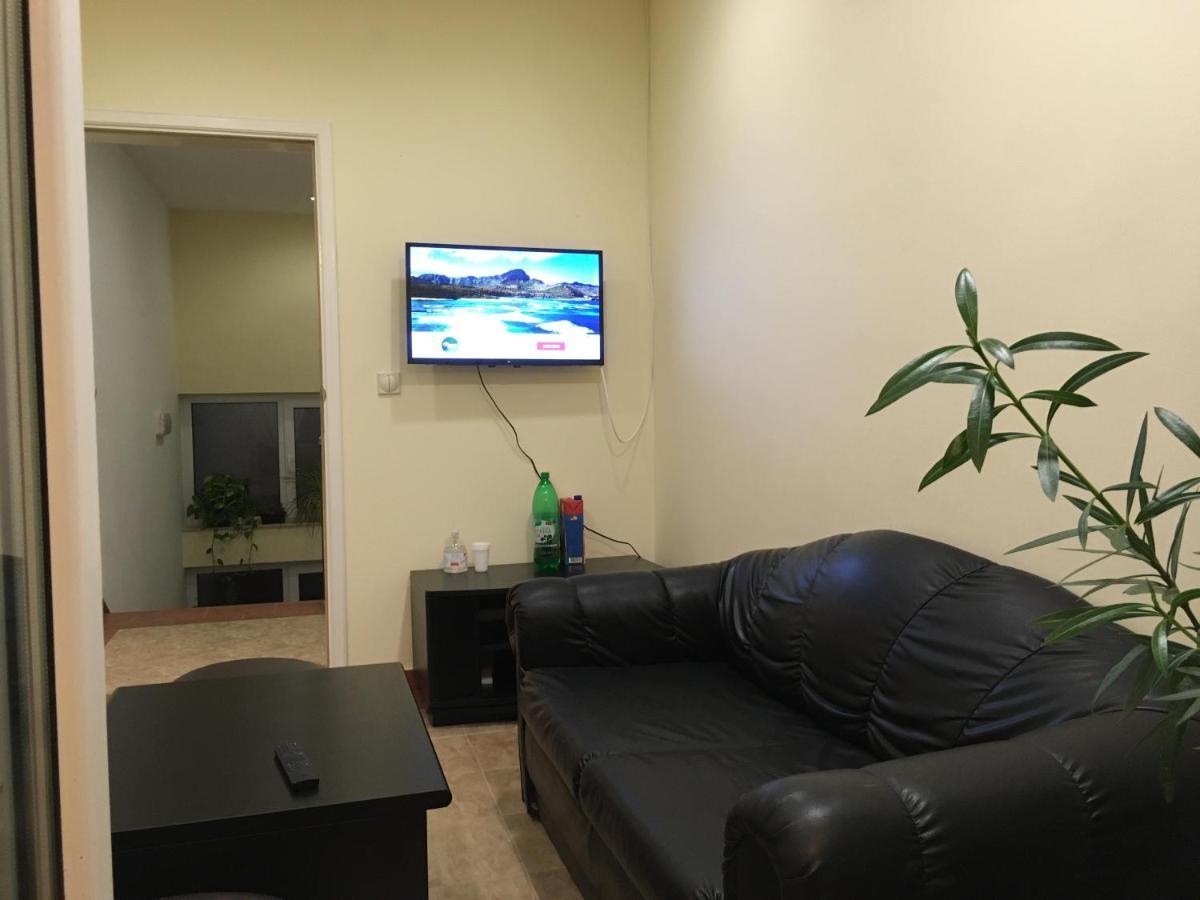 Hostel Teresianum Aleksinac Bagian luar foto