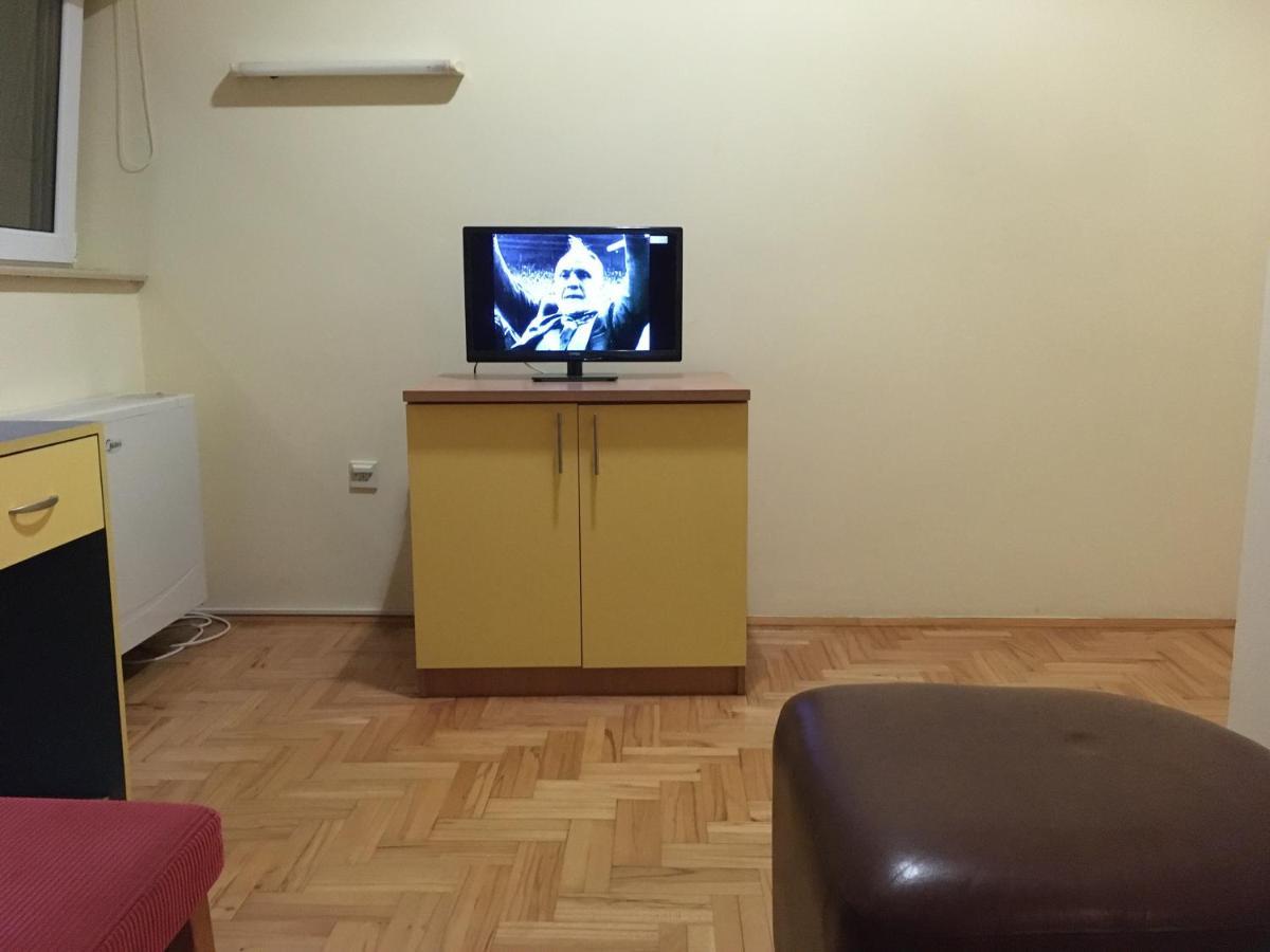 Hostel Teresianum Aleksinac Bagian luar foto