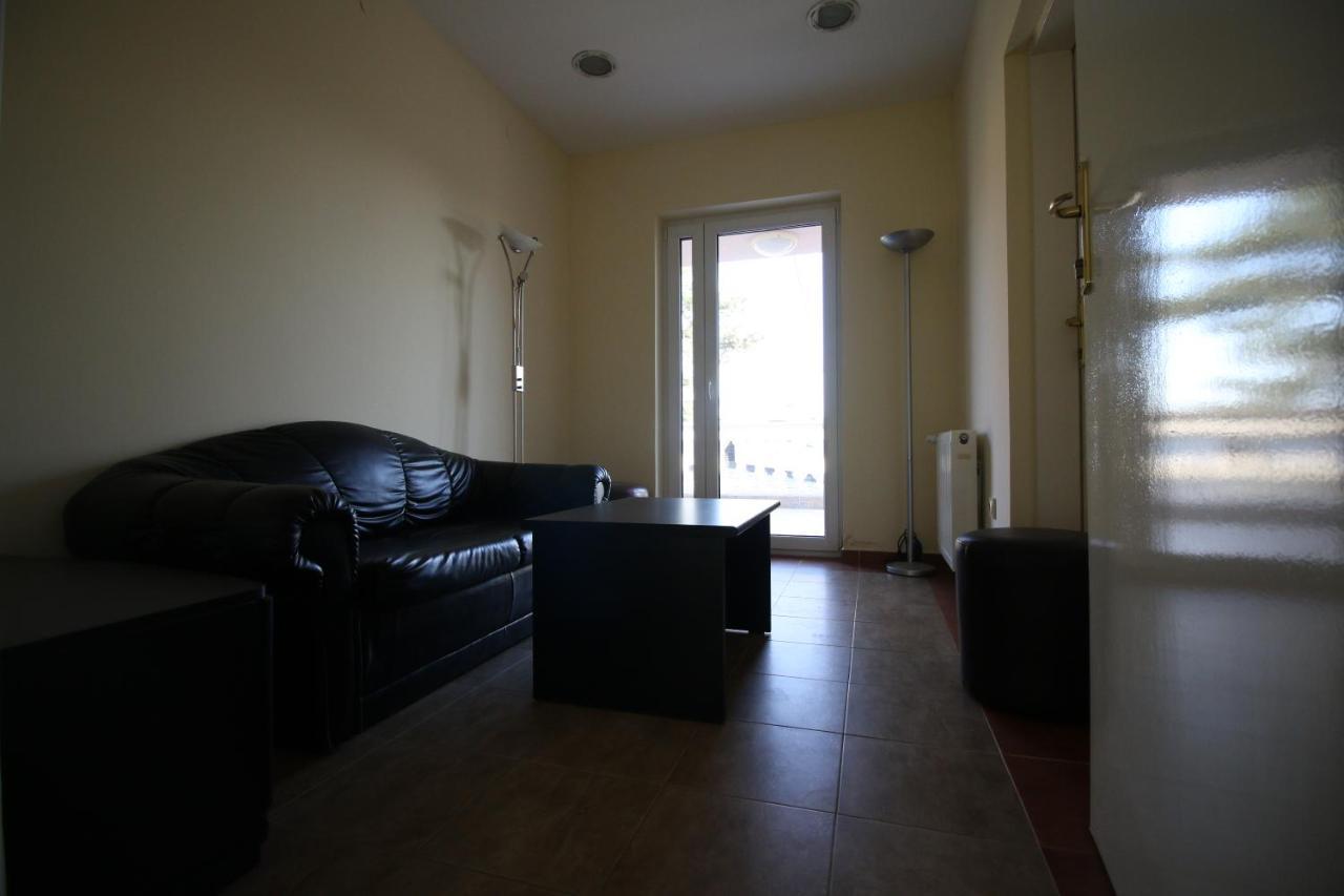 Hostel Teresianum Aleksinac Bagian luar foto